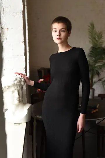 Petite Short-Haired Slim Woman Spreads Her Legs