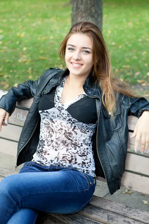 Adriana F: Redhead Strips Out of Her Jeans and Spreads Outdoors – photo 20 of 21