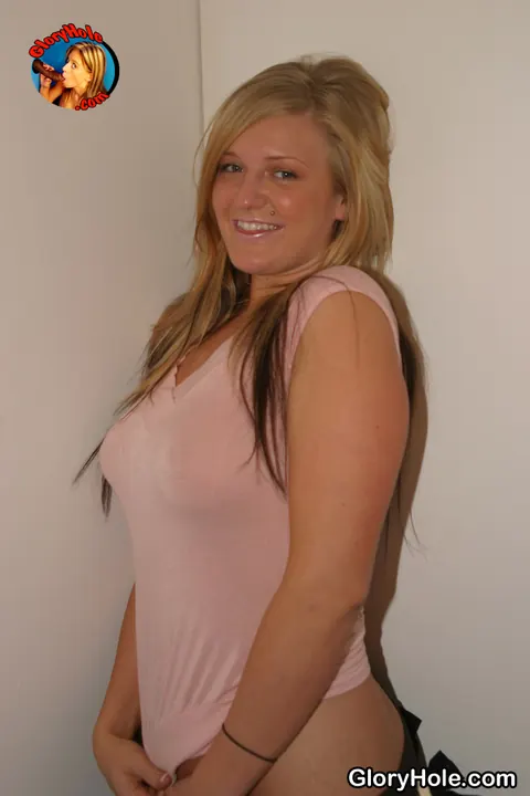 Daryn darby: Tall Thick Brunette Takes a Gloryhole Cumshot – photo 2 of 21