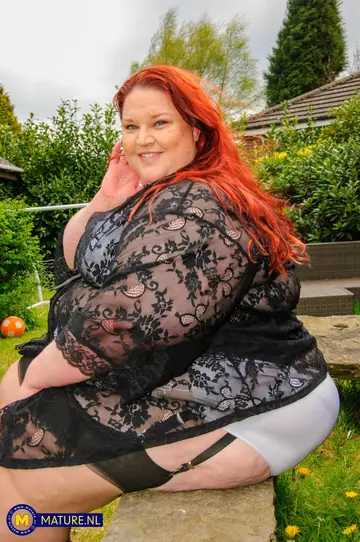 Tall Pale MILF Strips and Uses a Dildo