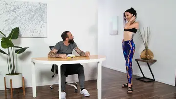 Victoria Sunshine – British Brunette Gets Fucked Doggy Style and Takes Anal