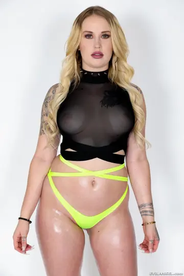 Layla Love – Busty Blonde Woman Takes Anal Threesome and a Facial in Heels