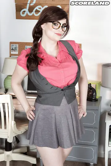 BBW Brunette with Big Tits Has Sex in Her Skirt