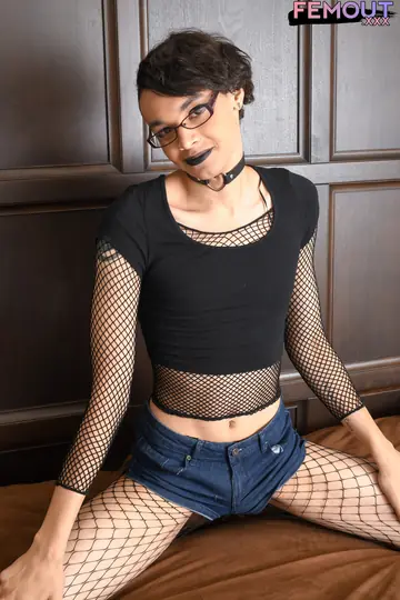 Trans Woman Strips Naked and Shows Her Body from All Sides