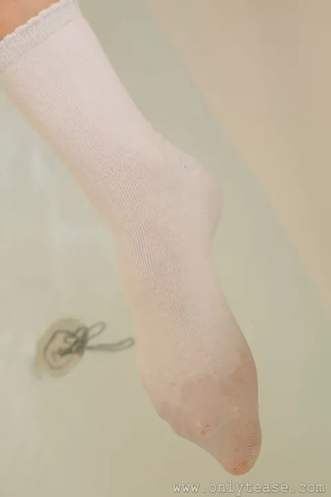 Carole Hunt: Tall Skinny Brunette Strips Out of Her Panties in the Bathroom – photo 5 of 21