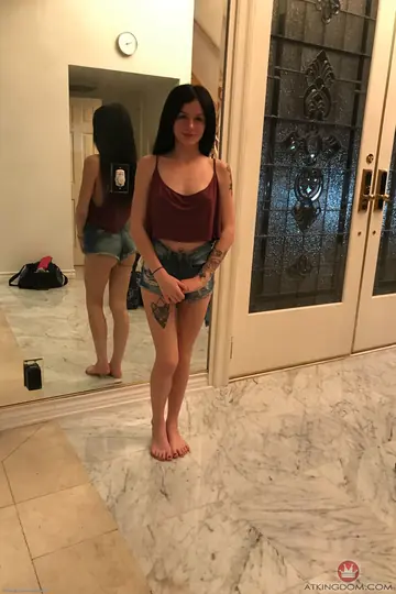Slim Amateur with Small Natural Tits Poses Nude in Public