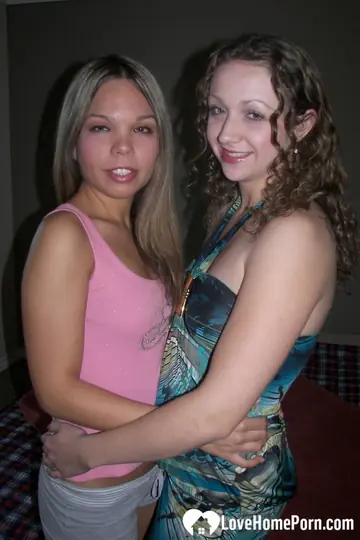 PAWG Amateurs in Skirts Eat Pussy in a Lesbian 69