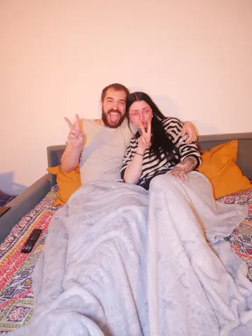 Busty Curvy Amateur in Glasses Gets Fucked and Fingered