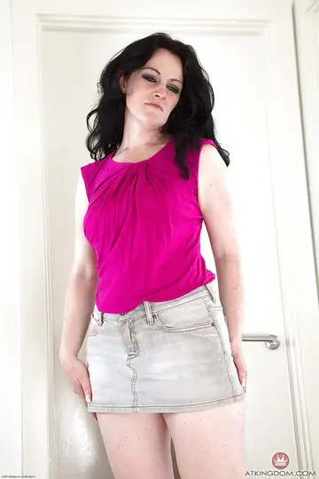 Andrea Foster – Thick Brunette MILF Fingers Her Hairy Bush in Lingerie