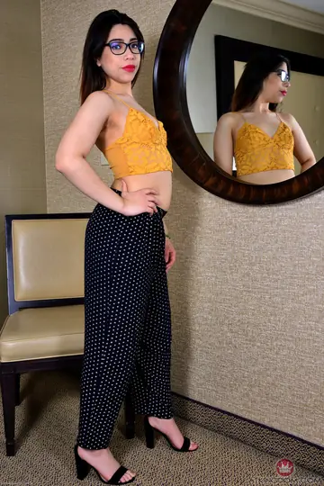 Luna Lust – Venezuelan Latina with Natural Tits and Glasses Spreads Her Ass in the Mirror