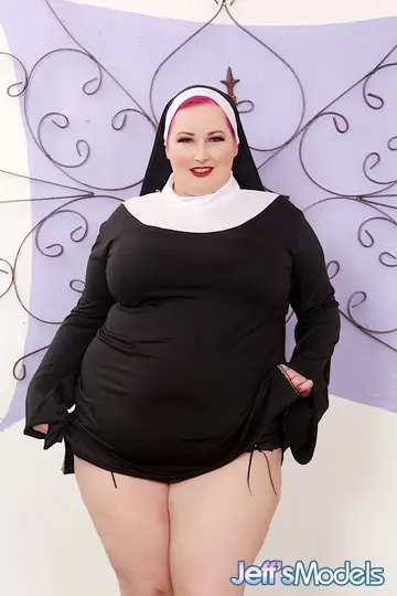 Eliza Allure – BBW Redhead in Nun Lingerie Sucks Cocks in a Blowbang