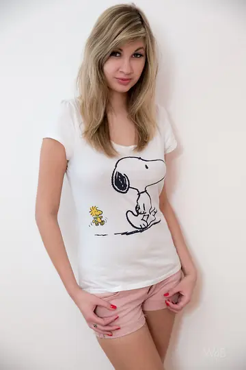 Blonde PAWG Strips Out of Her Shorts and Top to Toy Herself