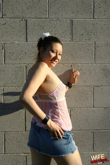 Interracial Blowjob Ends with a Facial
