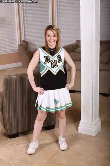 Tweety Valentine – Petite Blonde Strips Out of Her Uniform