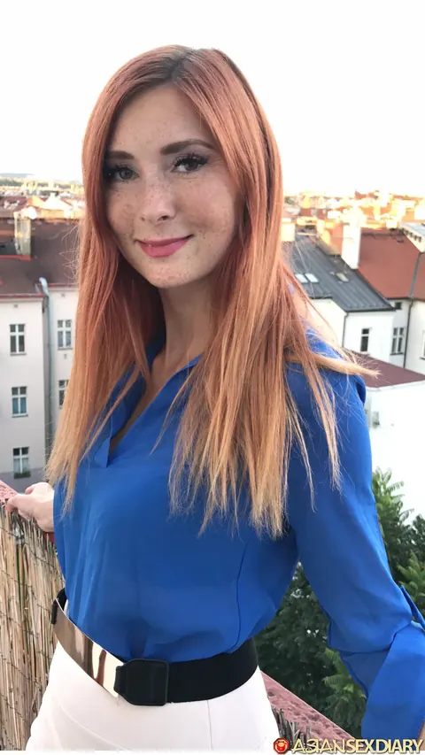 Kate Gold: Slim Czech Redhead Gets Fucked Outdoors in a Skirt – photo 3 of 21