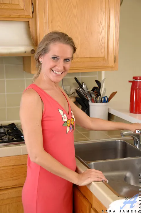 Sara James: Blonde MILF Uses a Vibrator in the Kitchen – photo 1 of 20