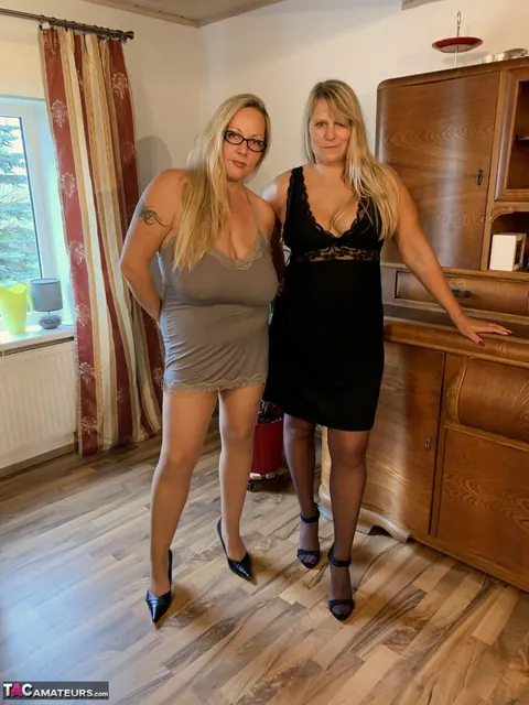 Sweet Susi: Curvy Blonde MILFs in Pantyhose and Glasses Share Lesbian Sex – photo 1 of 20