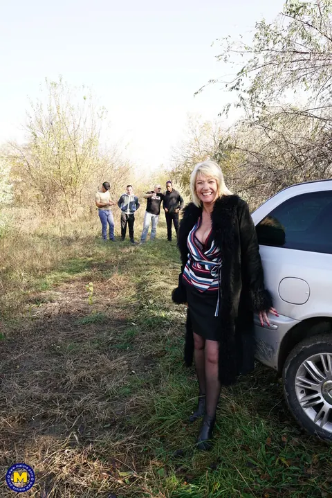 Amy Goodhead: Tall European MILF in Interracial Threesome Outdoors – photo 15 of 20