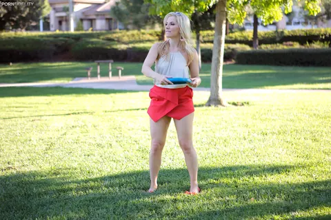 Ashley Fires: Thick Blonde MILF Rides Cowgirl Outdoors – photo 3 of 21