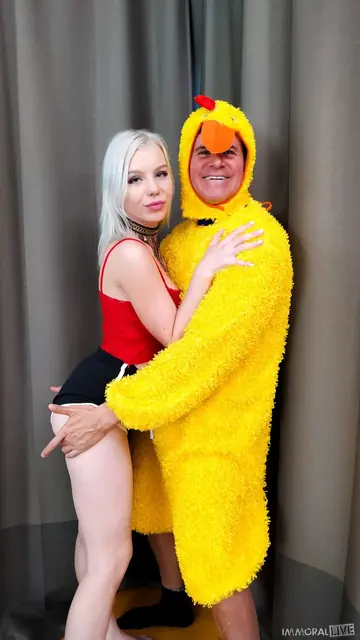 Mary Monroe – Blonde Takes Anal Sex and a Creampie
