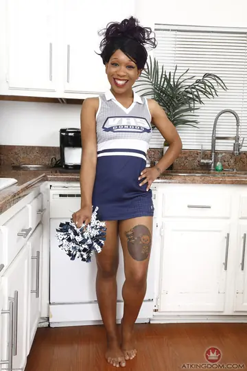 Cupcake Sinclair – Ebony Brunette with Hairy Pussy and Tattoos Poses Nude