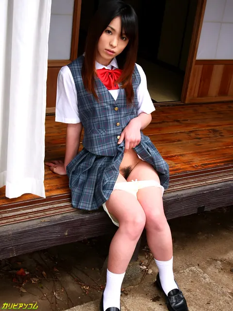 Arisa Suzuki: Petite Asian Brunette Uses Six Toys While Restrained – photo 2 of 12