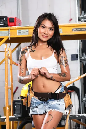 Gogo Fukme – Busty Asian and Thick Ebony Lesbians Finger and Lick on Scaffolding