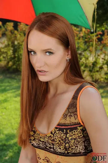 Sasha Rose – Redheads Worship Feet and Eat Pussy in Outdoor Threesome