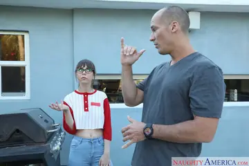 Shae Celestine – Brunette in Glasses Gives a Blowjob and Gets Fucked Outdoors
