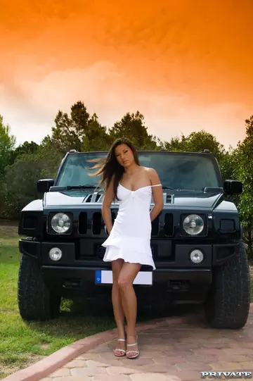 Boroka – Slim Blonde in a Bikini Takes Double Penetration in a Car