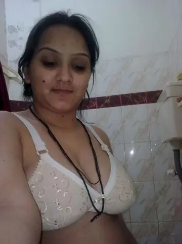 Indian BBW with Big Tits Strips Off Her Lingerie in Public Bathroom