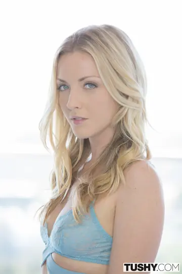 Karla Kush – Slim Blonde Babes Share a Cock for Anal Threesome and a Cumshot