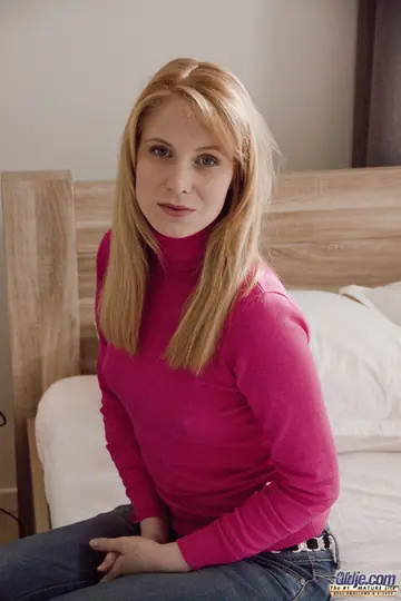 Amber Daikiri – Blonde Woman Sucks Older Man and Rides Him Cowgirl