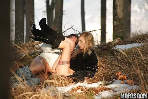Woman in Boots Takes Anal Doggy Style Outdoors and Gets Cum in Her Mouth – photo 5 of 16