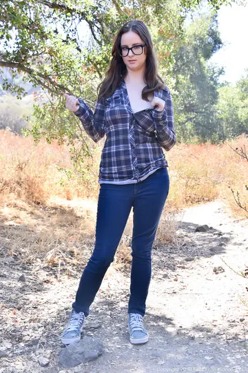Jay Taylor – Redhead MILF Shows Her Big Natural Tits Outdoors in Glasses