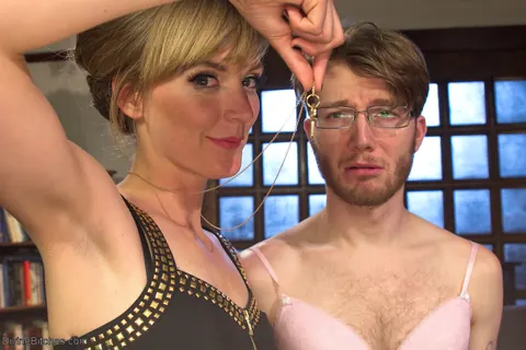 Mona Wales: Blonde in Lingerie, Panties and Glasses Gives a Blowjob in a Threesome – photo 11 of 16
