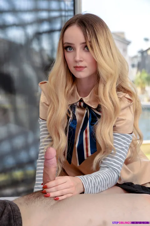 Maria Kazi: Slim Blonde in Cosplay Sucks Cock and Fucks Outdoors – photo 12 of 20