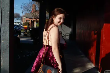 Milly Marks – Chubby Brunette Shows Her Natural Tits and Spreads in a Skirt Outdoors