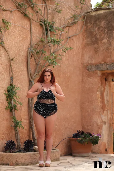 Lucy Collett: BBW Redhead Bares Her Big Natural Tits Outdoors – photo 12 of 21
