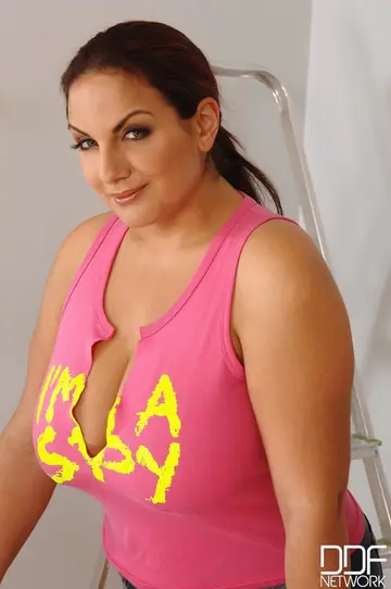 Mellie D – Curvy British Brunettes Oil Up and Eat Pussy in Skirts