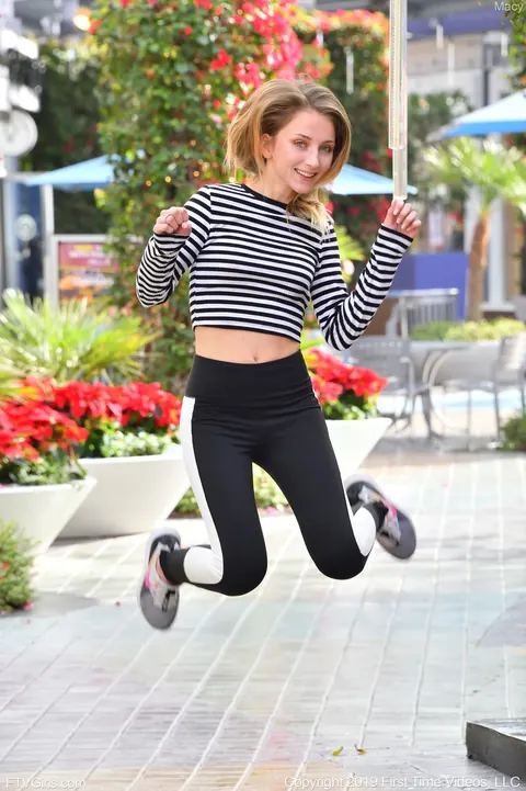 Macy Meadows: Blonde Flashes Her Big Natural Tits in Yoga Pants Outdoors – photo 9 of 20