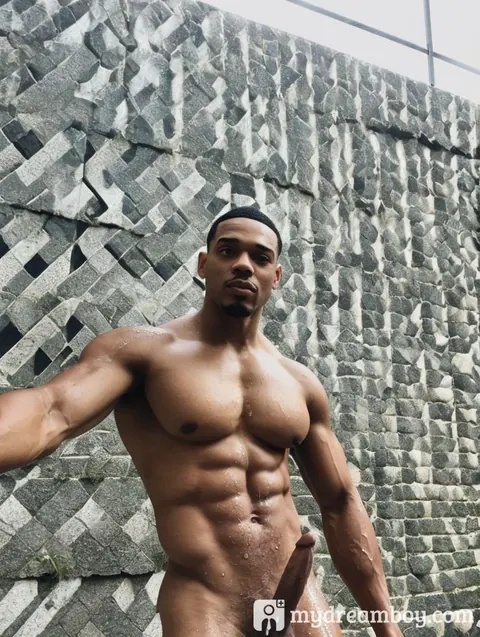 Man Poses Nude Outdoors and in the Bathroom – photo 2 of 14