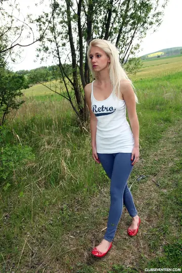 Sara J – Skinny Blonde Takes Anal in a Threesome and Gets a Creampie