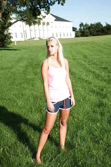 Sara J – Blonde in Shorts Fingers Her Ass and Spreads