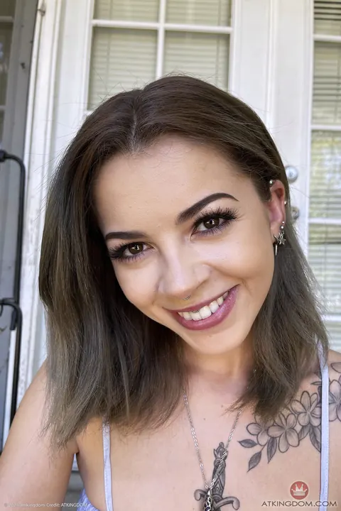Bella Luna: Brunette with Pierced Big Tits Spreads Her Pussy Outdoors – photo 3 of 21