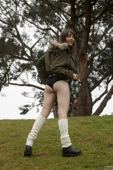 Brunette Lifts Her Jeans to Show Her Freckled Ass Outdoors