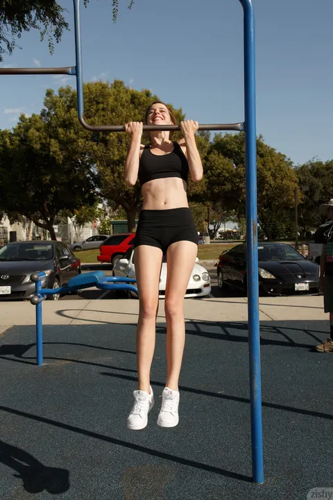 April Grantham: Tall Brunette Flashes in Public – photo 8 of 12