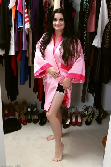 Victoria Powers – Tattooed Chubby Brunette Strips Out of Her Dress to Show Her Hairy Pussy