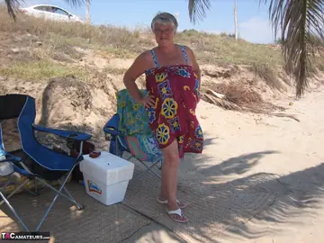European BBW with Big Tits Strips Out of Her Bikini on the Beach