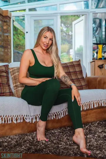 Danielle May – Tall British Blonde Strips Out of Her Yoga Pants on the Sofa